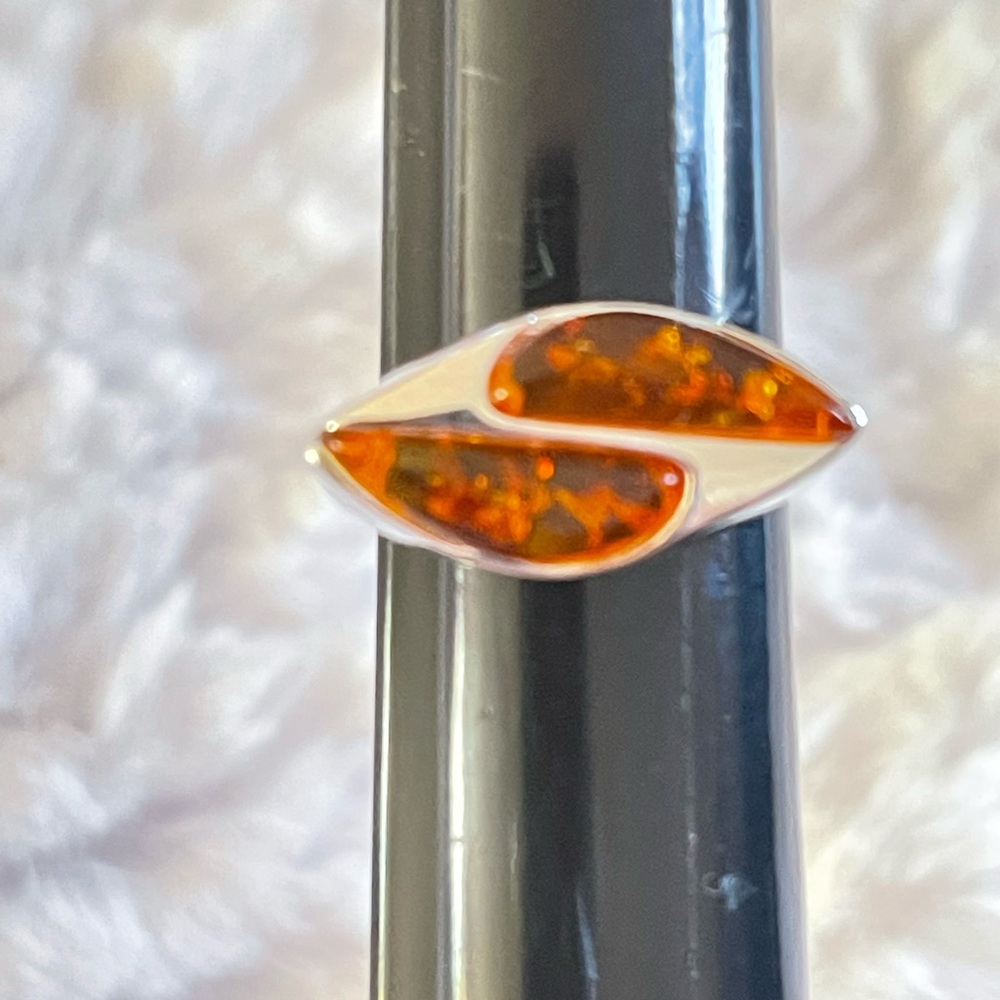 Unique bypass amber ring, sterling silver, size 8 - Picture 6 of 13